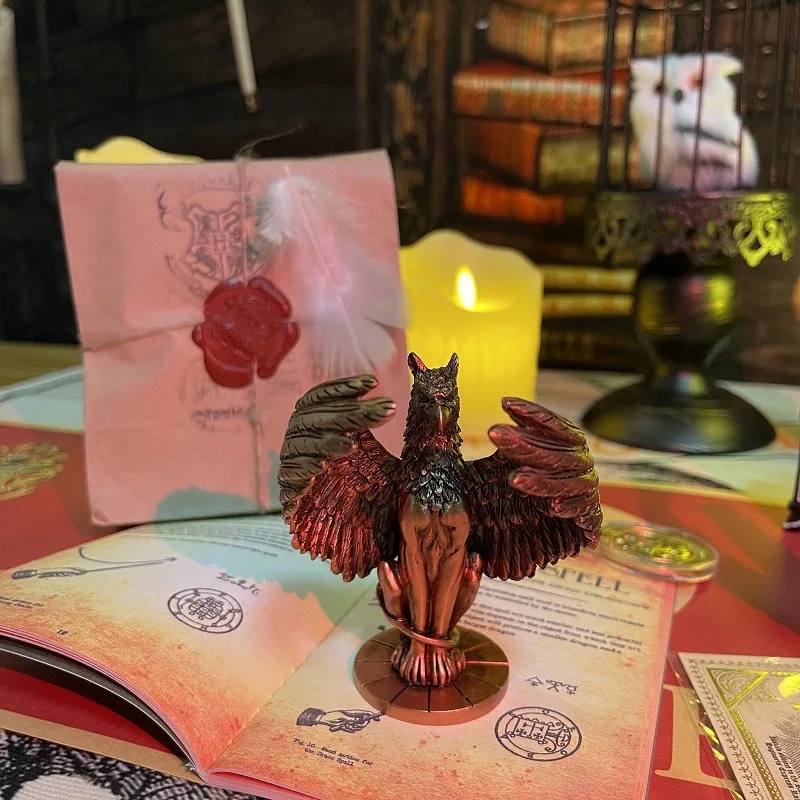 Popular Griffin Resin Figurine Vintage Home Office Desk Ornament Best Selling Griffin Resin Art Vintage Tabletop Decor Statue