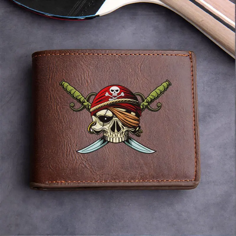 Portafoglio in pelle PU premium con design teschio pirata, stile minimalista compatto per uomini e donne, durevole, leggero, per l'uso quotidiano