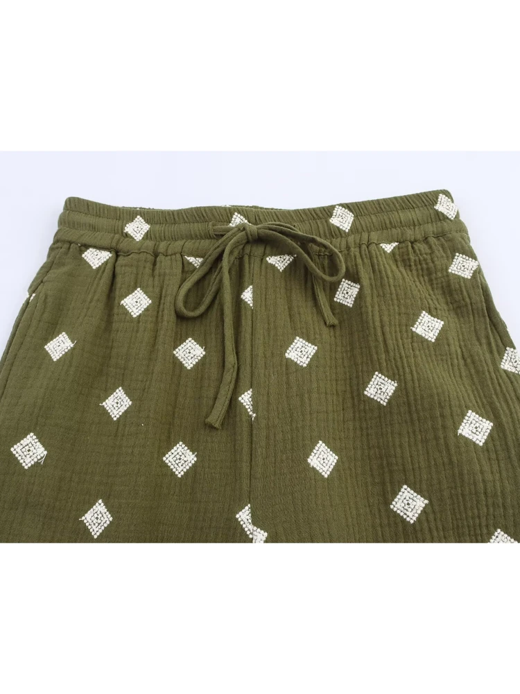 2026年春 レディース カジュアル ストレートレッグパンツ 長袖 刺繍入りシャツ ターンダウンカラー レディースファッション 快適なフィット感