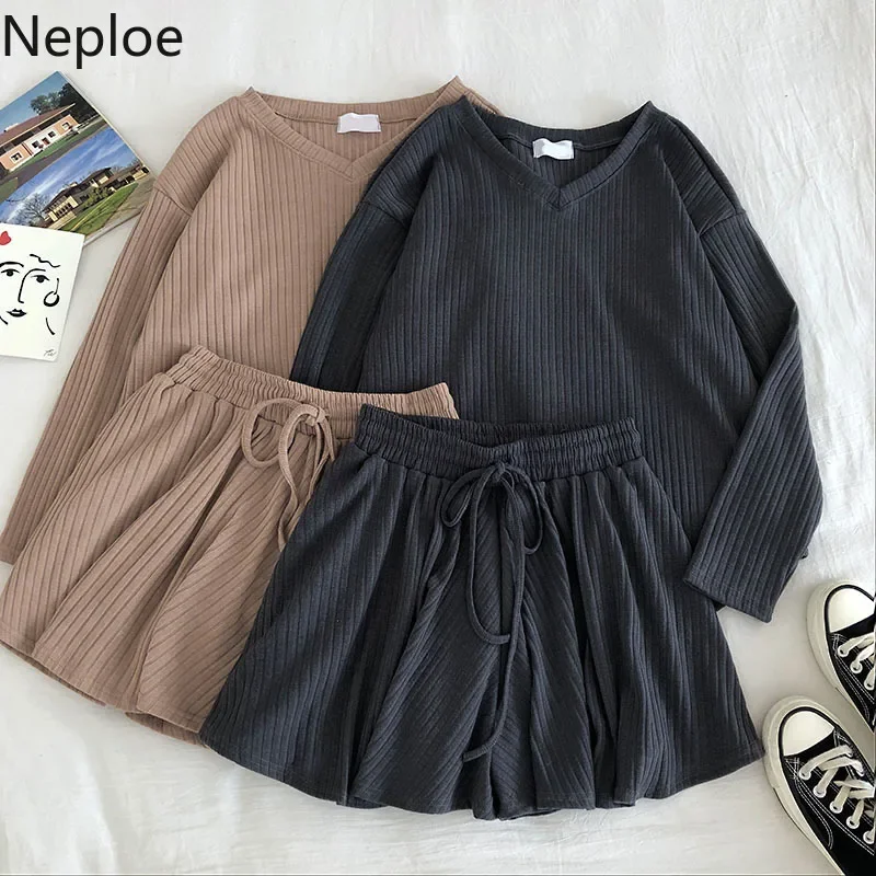 Neploe Casual Fashion 2 szt. Zestaw damski V Neck z długim rękawem luźny dzianinowy Top + wysokiej talii Hip elastyczne szeroko nogawkowe szorty