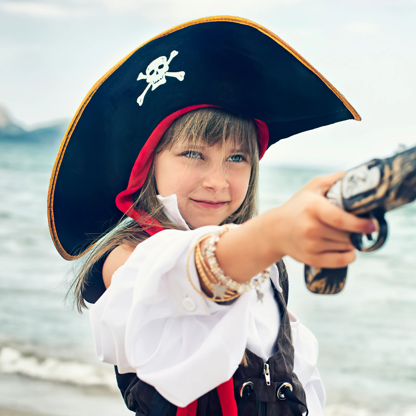 

4pcs Pirate Costume Kids Halloween Outfit Soft Texture Comfortable Classic Design Warm Color Cosplay Stage Performance Dress Up