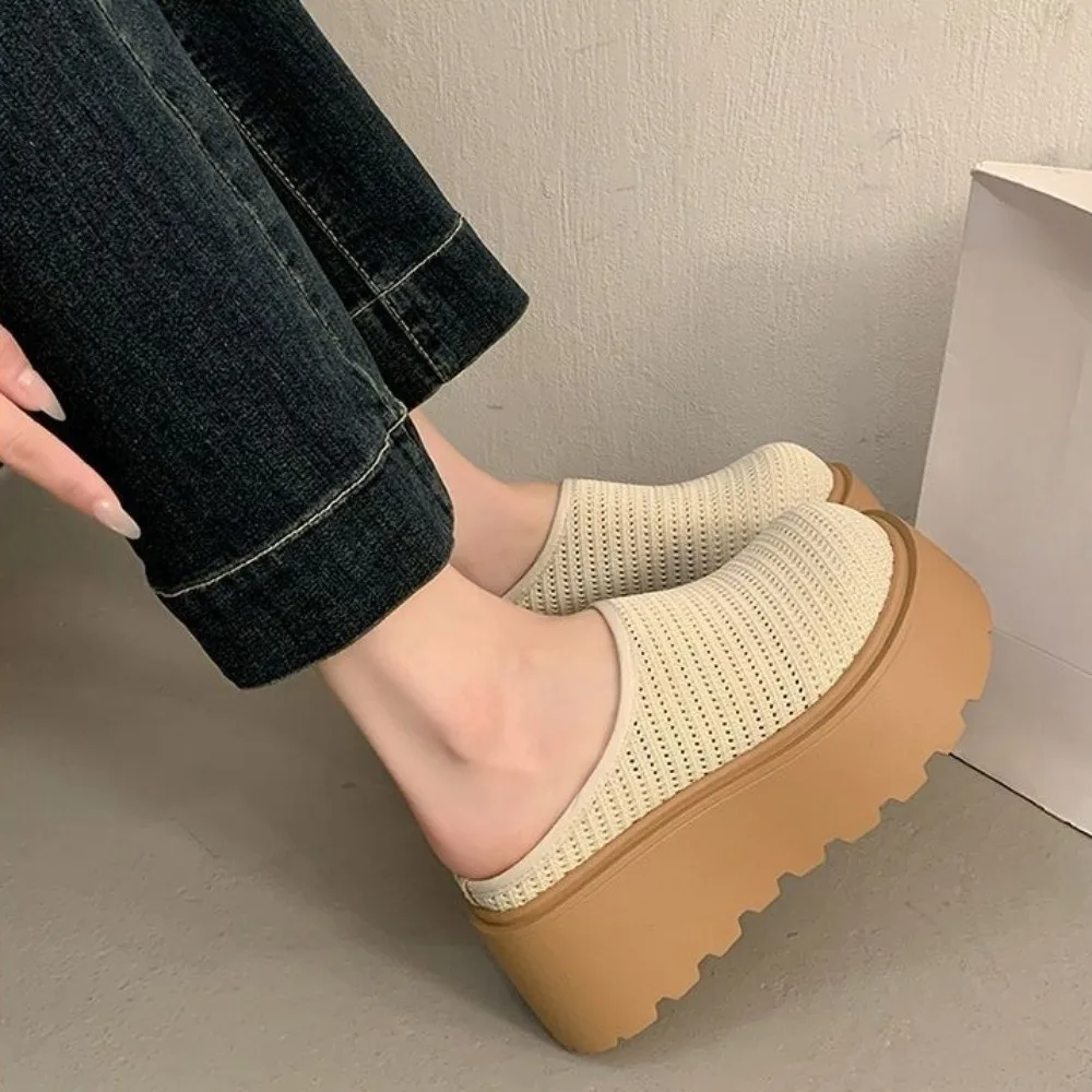 รองเท้าแตะแบบสวมหัวมนสำหรับวันหยุด กันลื่น กันน้ำ ผ้าตาข่าย รองเท้าแตะชายหาด รองเท้าส้นแบนเรียบง่าย พื้นหนา รองเท้าแตะสำหรับใส่กลางแจ้ง