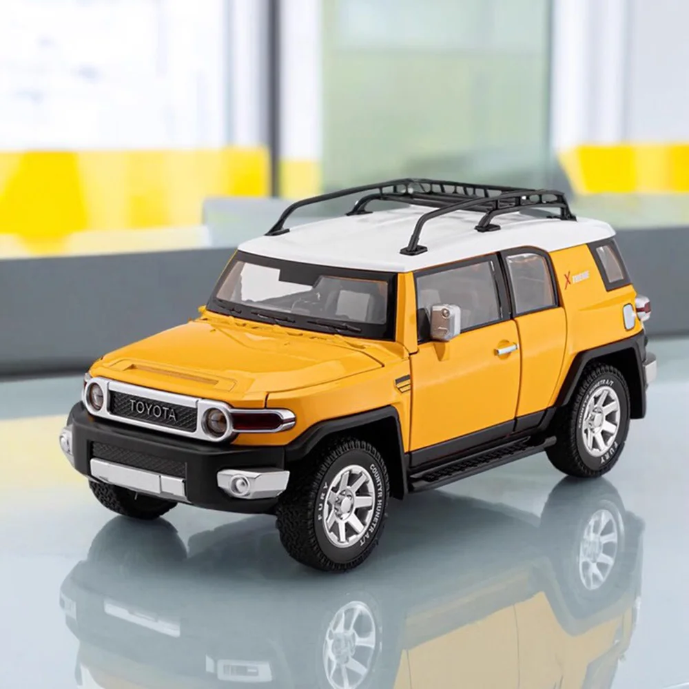 1:24 FJ Cruiser Miniature Model Toy Cars Alloy Diecast Off-road Vehicles Sound Light Doors Opened Pull Back Car Toys Kids Gifts