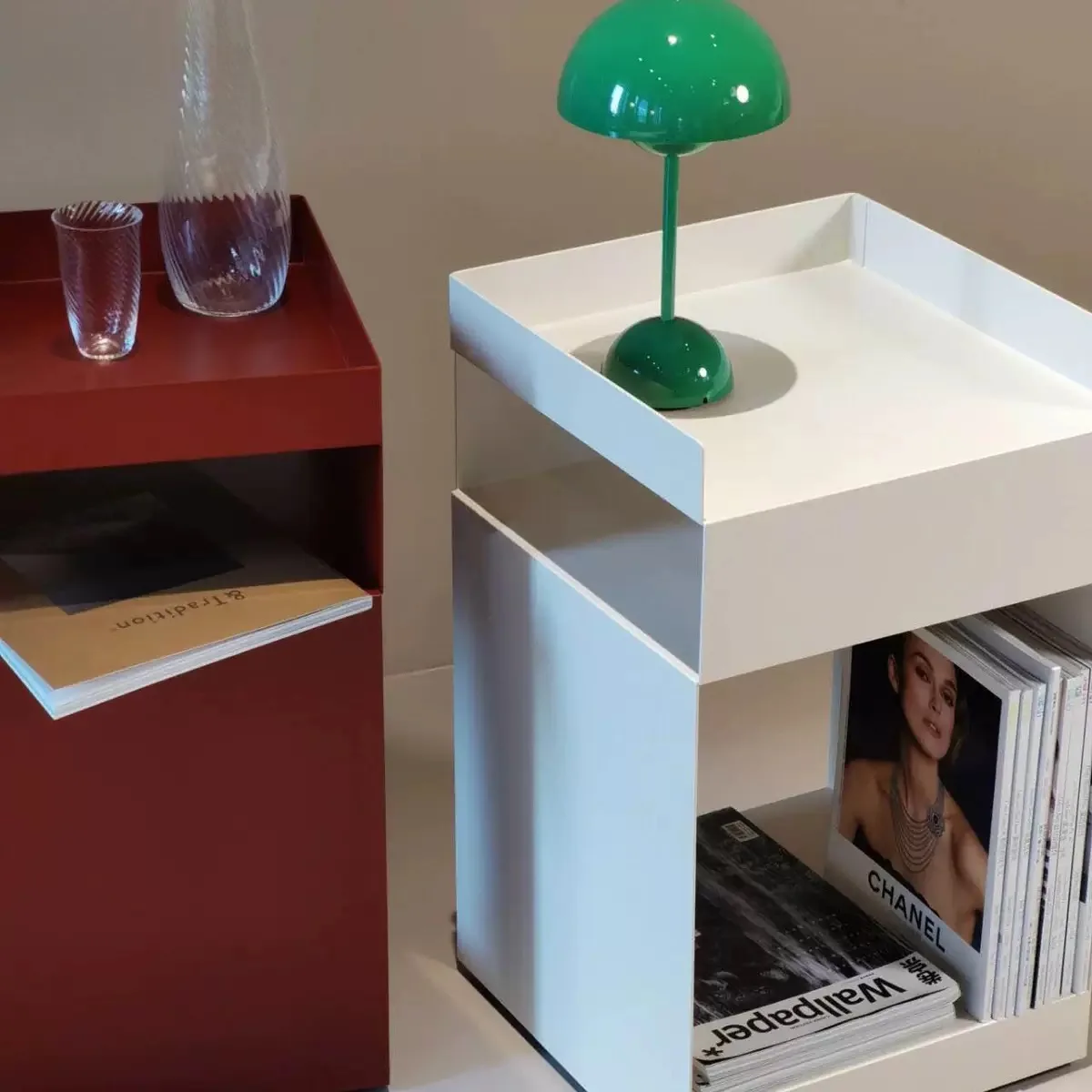 

Многофункциональный прикроватный шкаф-тумба для спальни и гостиной со встроенным ящиком для хранения и колесиками