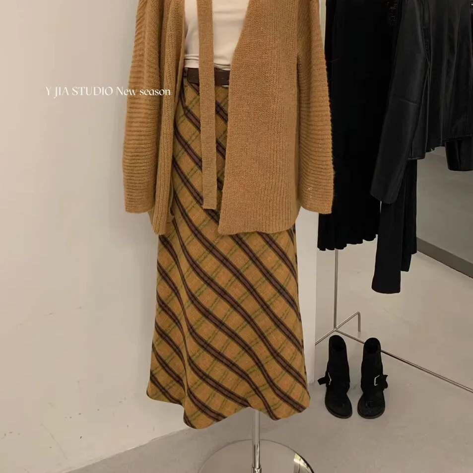 المرأة الخريف الشتاء الصوف والمزيج منقوشة تنورة طويلة سيدة خمر عالية الخصر ضئيلة ألف خط تنورة