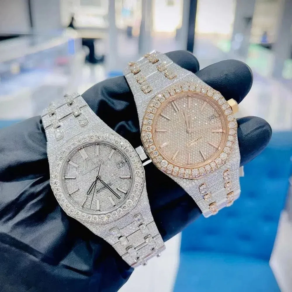 

Custom Men's Hip Hop Watch with Silica VVS D Colored Diamond Chilled Design Alarm Clock and Diver Function Hand Dial Display