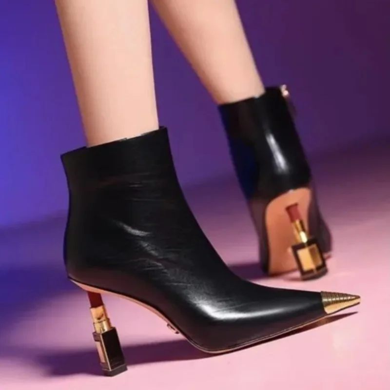 خنجر الجوارب النسائية الخريف والشتاء جديد أشار تو تنوعا قصيرة مخروط الرجعية مزاجه عالية الكعب #5