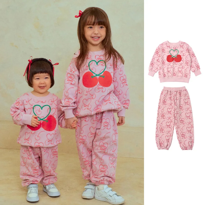 

BE26 Новая весенне-осенняя детская толстовка с принтом вишни для девочек, розовая серия, милый комплект из двух предметов