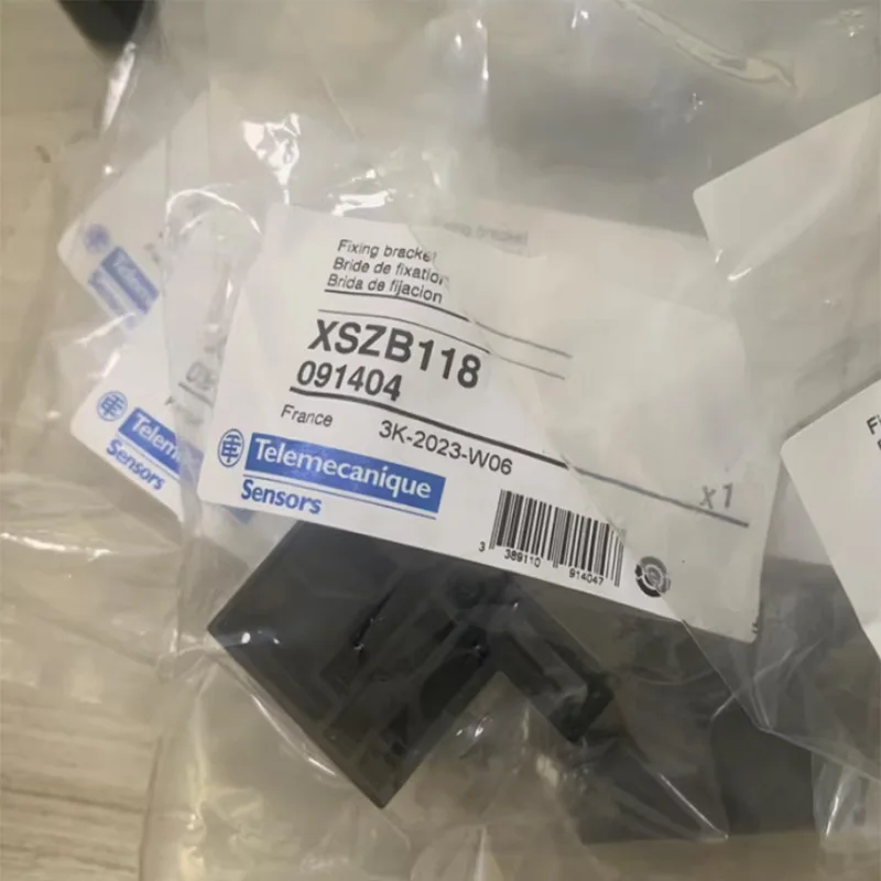 

Кронштейн для установки индуктивного датчика XSZB118 Original Schneider XSZB112