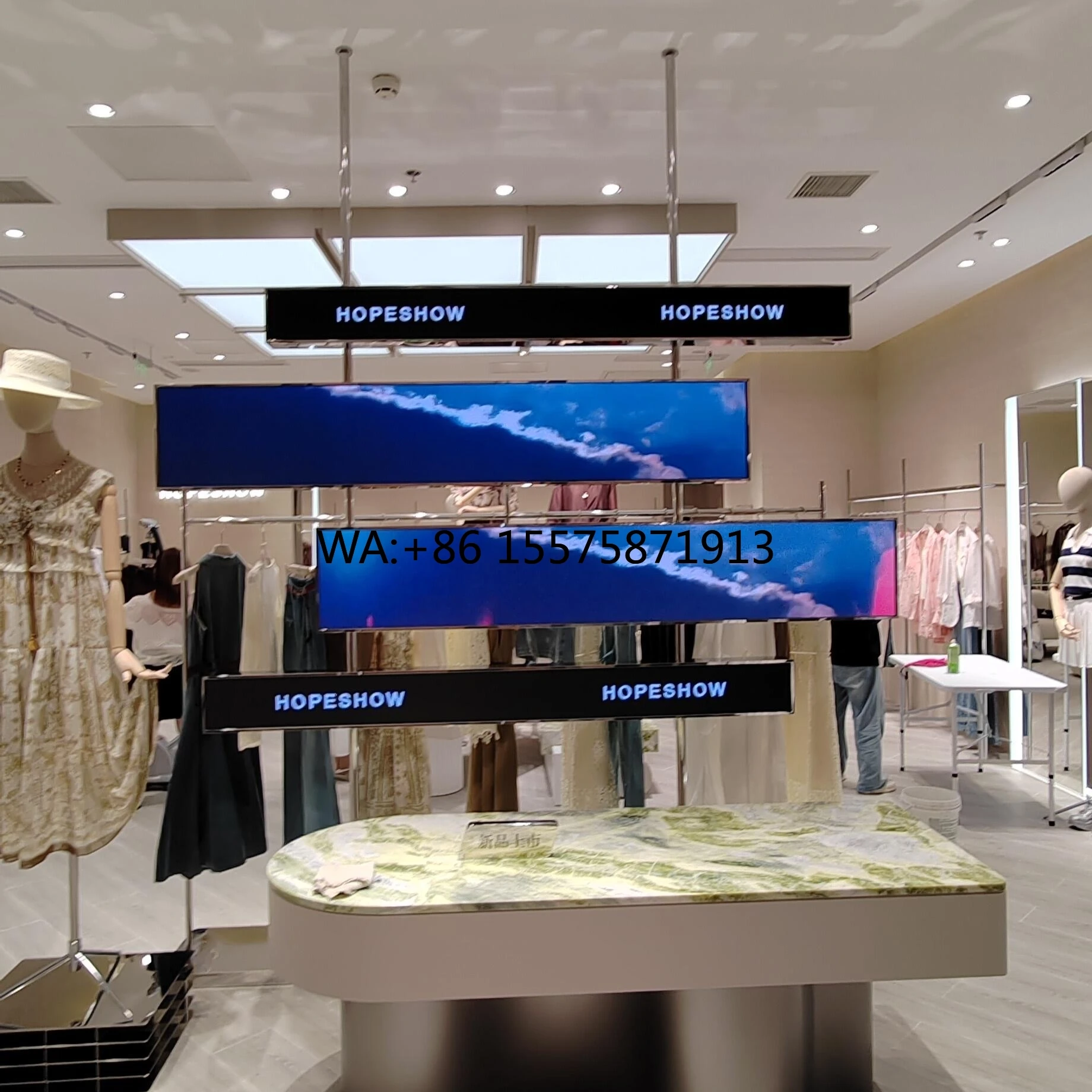 Indoor P2.5 Creative LED Display Screen, Advertising Display, High-Definition Display, Ultra-Thin Design, Mall Use