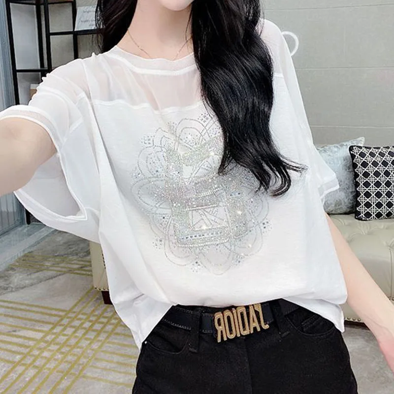 Mode koreanische weibliche Mesh gespleißt Rundhals ausschnitt lässig T-Shirt Sommer Damen bekleidung lose All-Match einfarbige Diamanten Tops