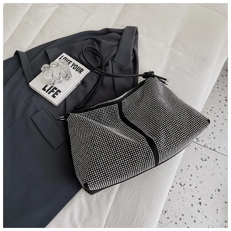 

2025 New Women's PU Bag - Silver Rhinestone Fashion Large-Capacity Shoulder & Armpit Bag