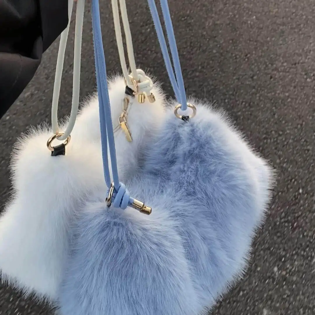 

Autumn Winter Plush Rabbit Fur Look Tote Bag Large Capacity Soft Faux Fur Shoulder Crossbody Bag for 2026 New Style