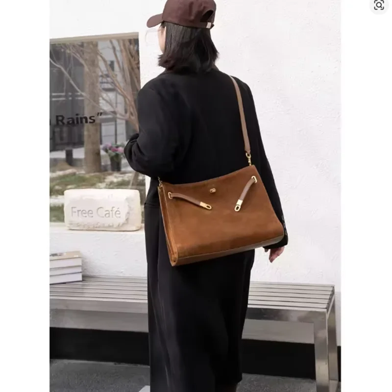 

Autumn Winter Vintage Commuter Crossbody Shoulder Bag Women's Leather Tote Bag Fashionable Underarm Bag High-End Texture Cowhide
