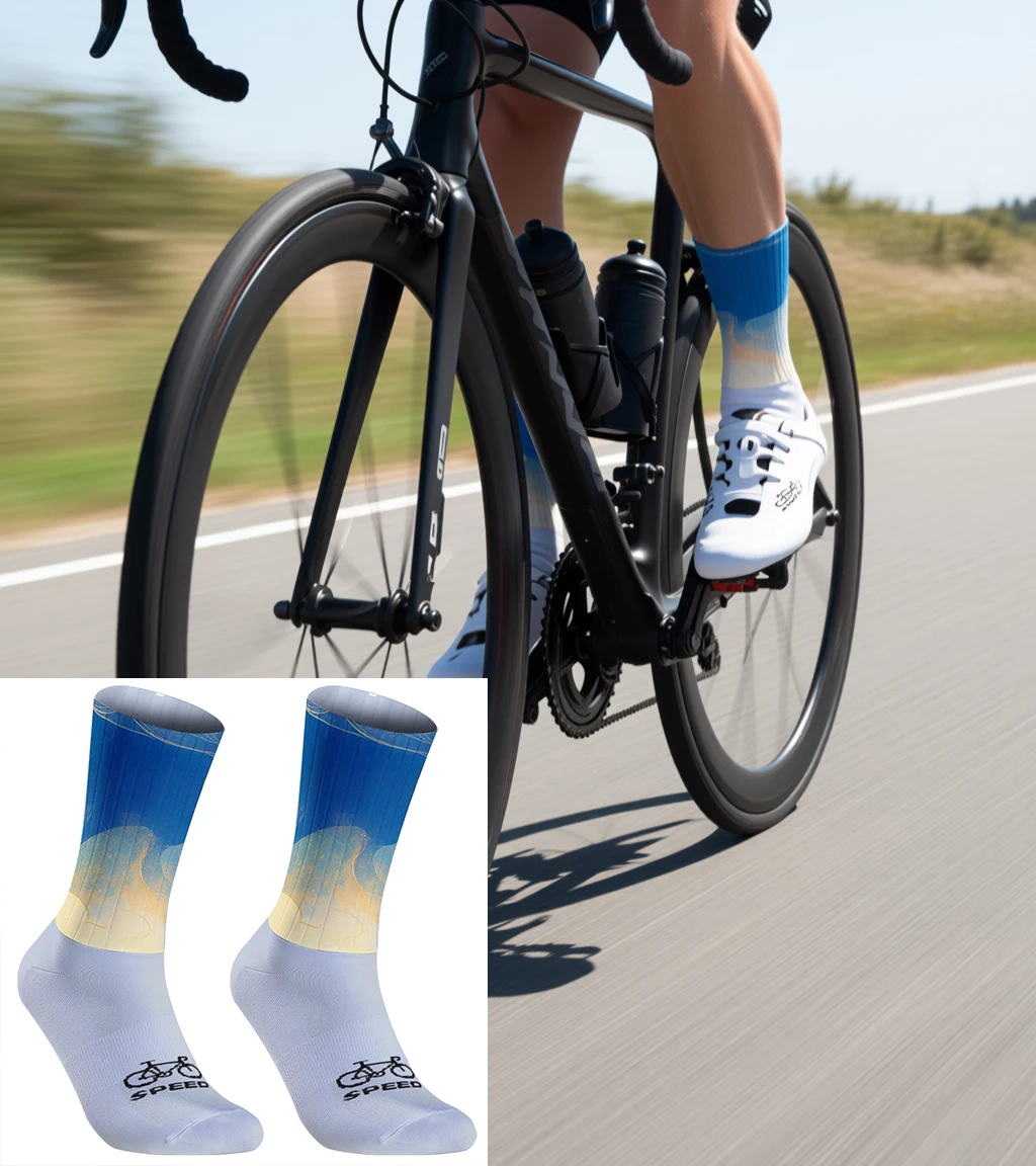 

Soft and sweat-absorbing cycling socks, gradient color design, enjoy a minimalist and comfortable cycling journey