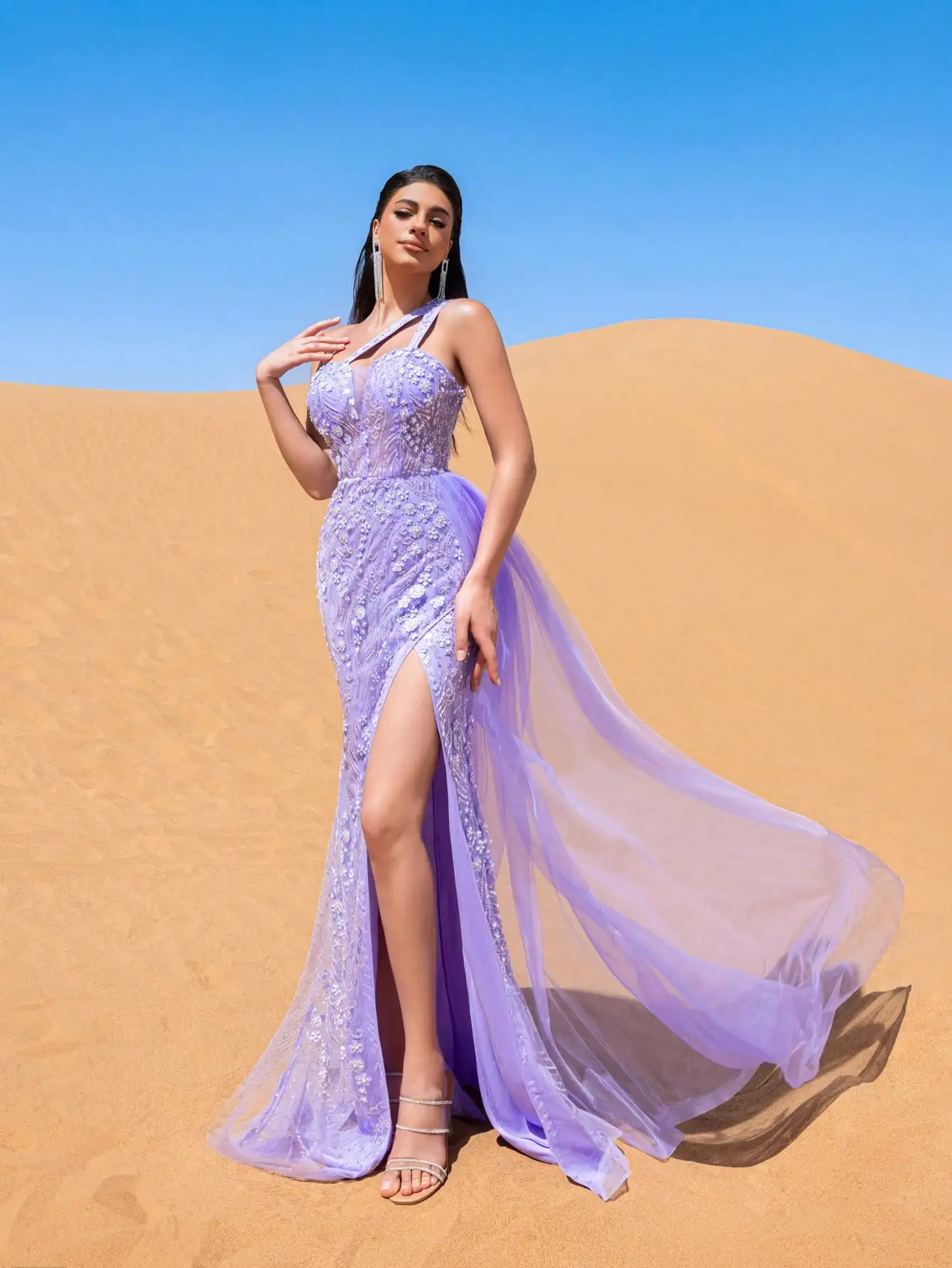 ゴージャスな非対称ネックライン花柄スパンコールビーズフォーマルドレス & イブニングドレス