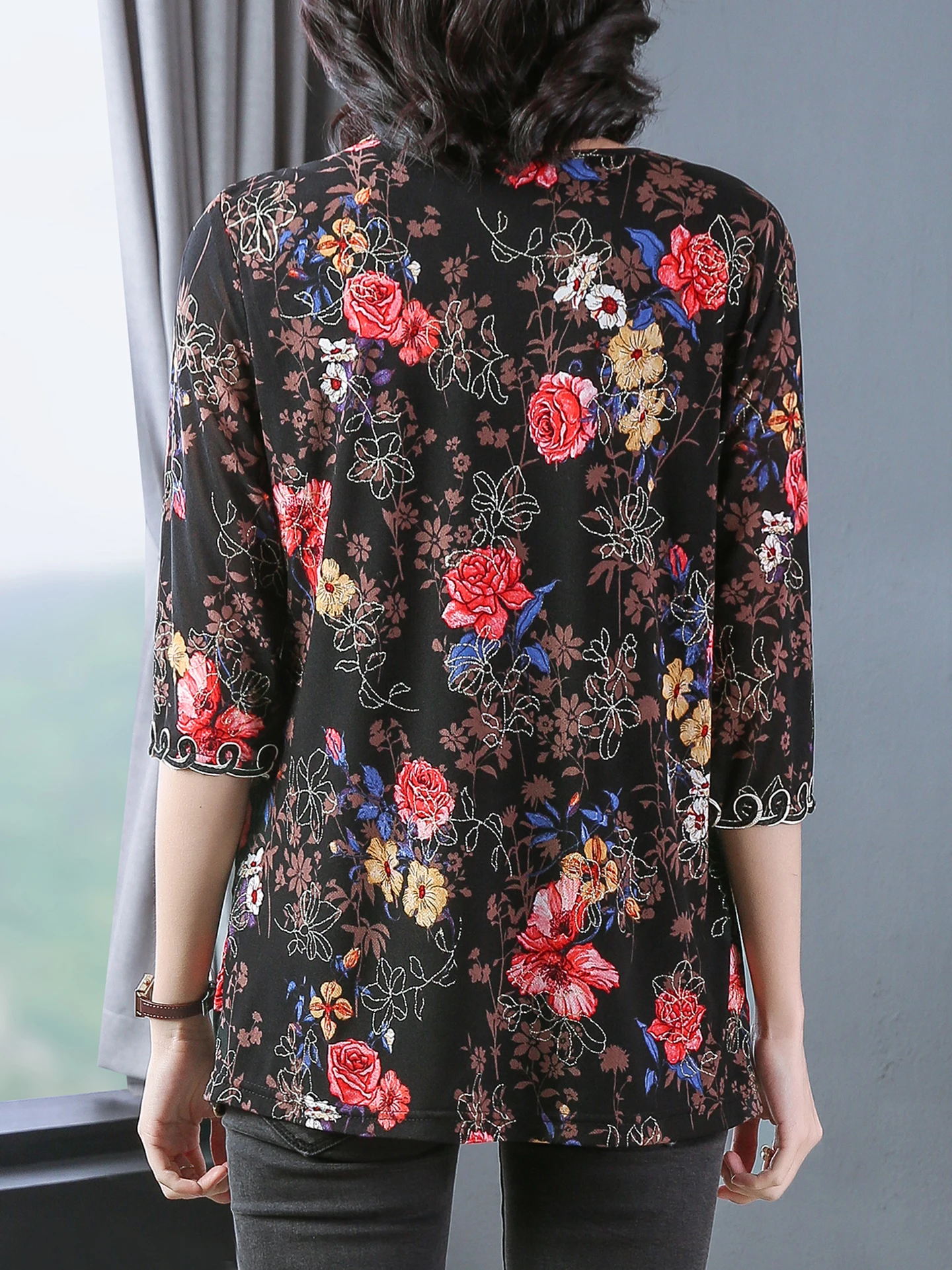 Top ampio per coprire la pancia e dimagrire - Camicia piccola nobile ricamata che riduce l'età, dimagrante e ricamata da donna di grandi dimensioni