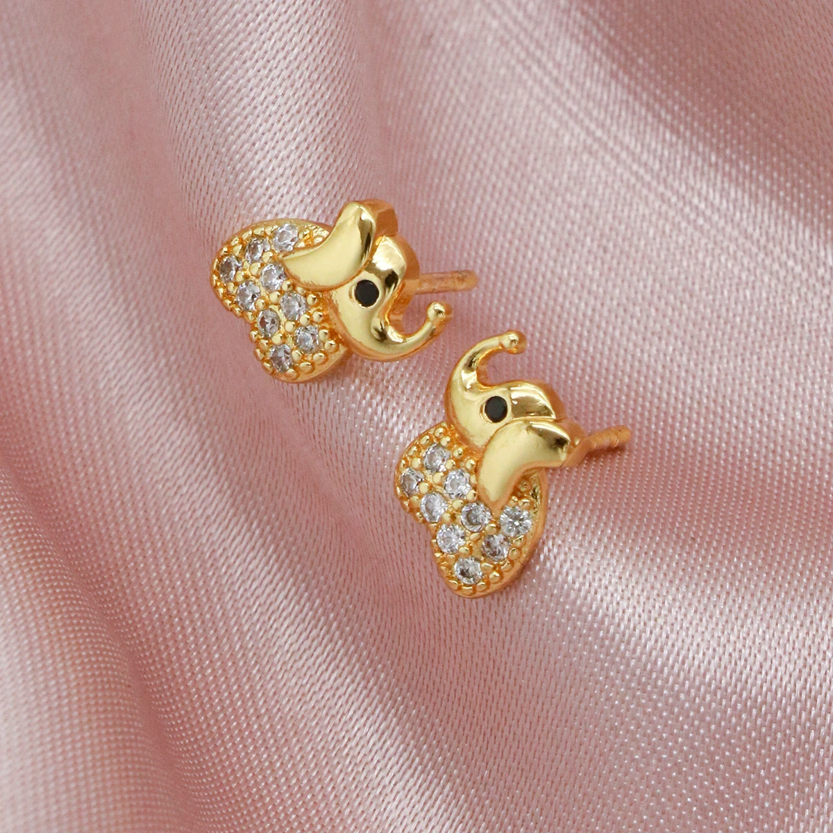 Miniature Mini Elephant Earring Gold Color Women Animal Earrings Charm Fashion Jewelry Party Accessories boucle d’oreille femmes