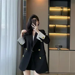 2025 New Popular Korean Hepburn Style Black and White Patchwork Blazer Coat Long Sleeved Top For Women