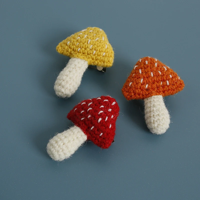 Hot Sale Botanical Badge Cartoon Knitted Mushroom Brooch Three-Dimensional Mushroom Pin Creative Jewelry Gift