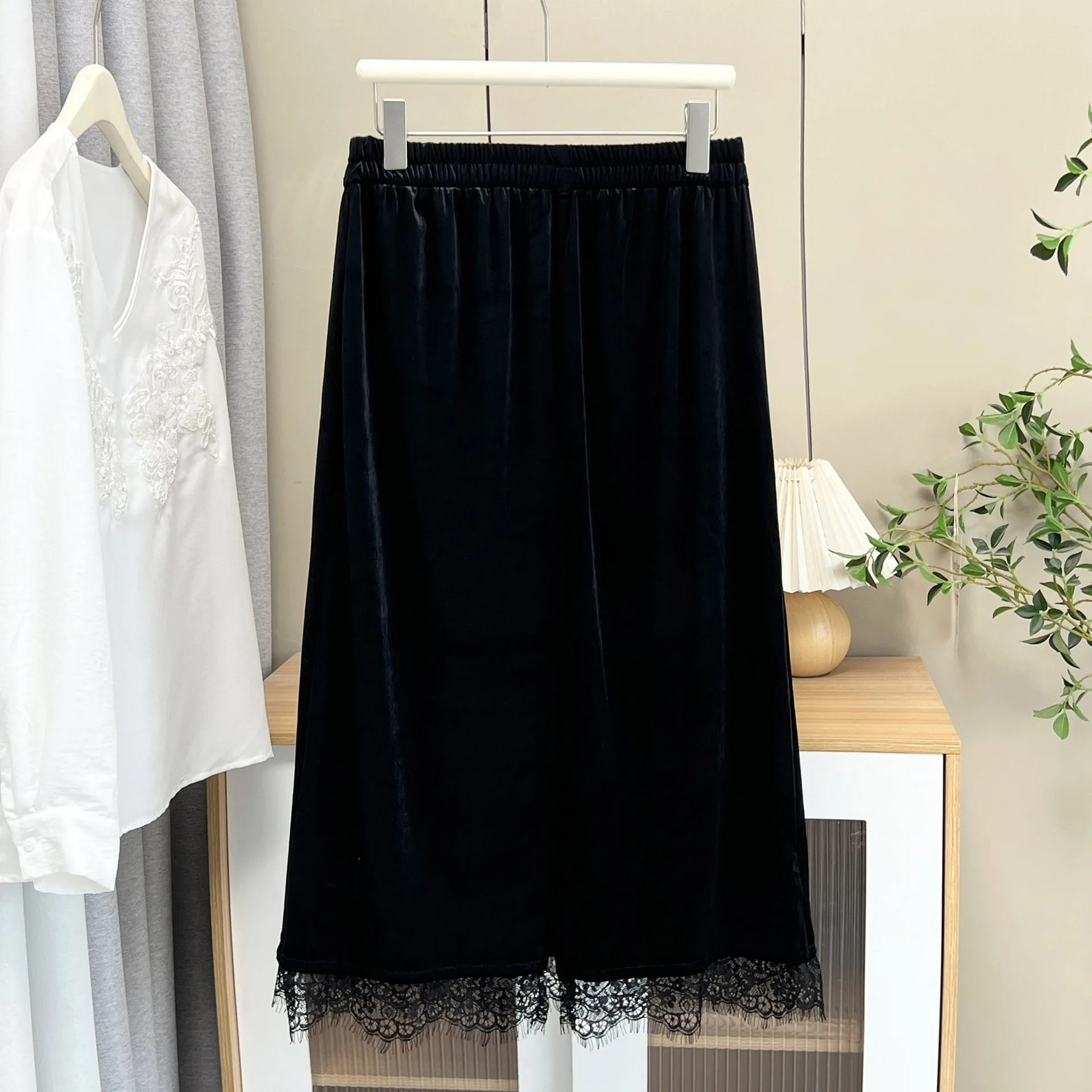 XXXXL موضة حجم كبير التنانير النسائية الجديدة ريترو الدانتيل مخيط القطيفة 2025 الخريف منتصف طول تنورة #5