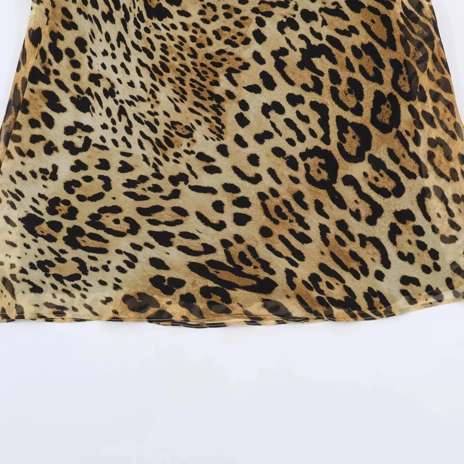 KONDALA Damen Sexy Leopardenkleid mit Schwingkragen für den Urlaub 2026 – Sommerliches, trendiges High-Street-Neckholder-Kleid für Strandpartys – Detail 11