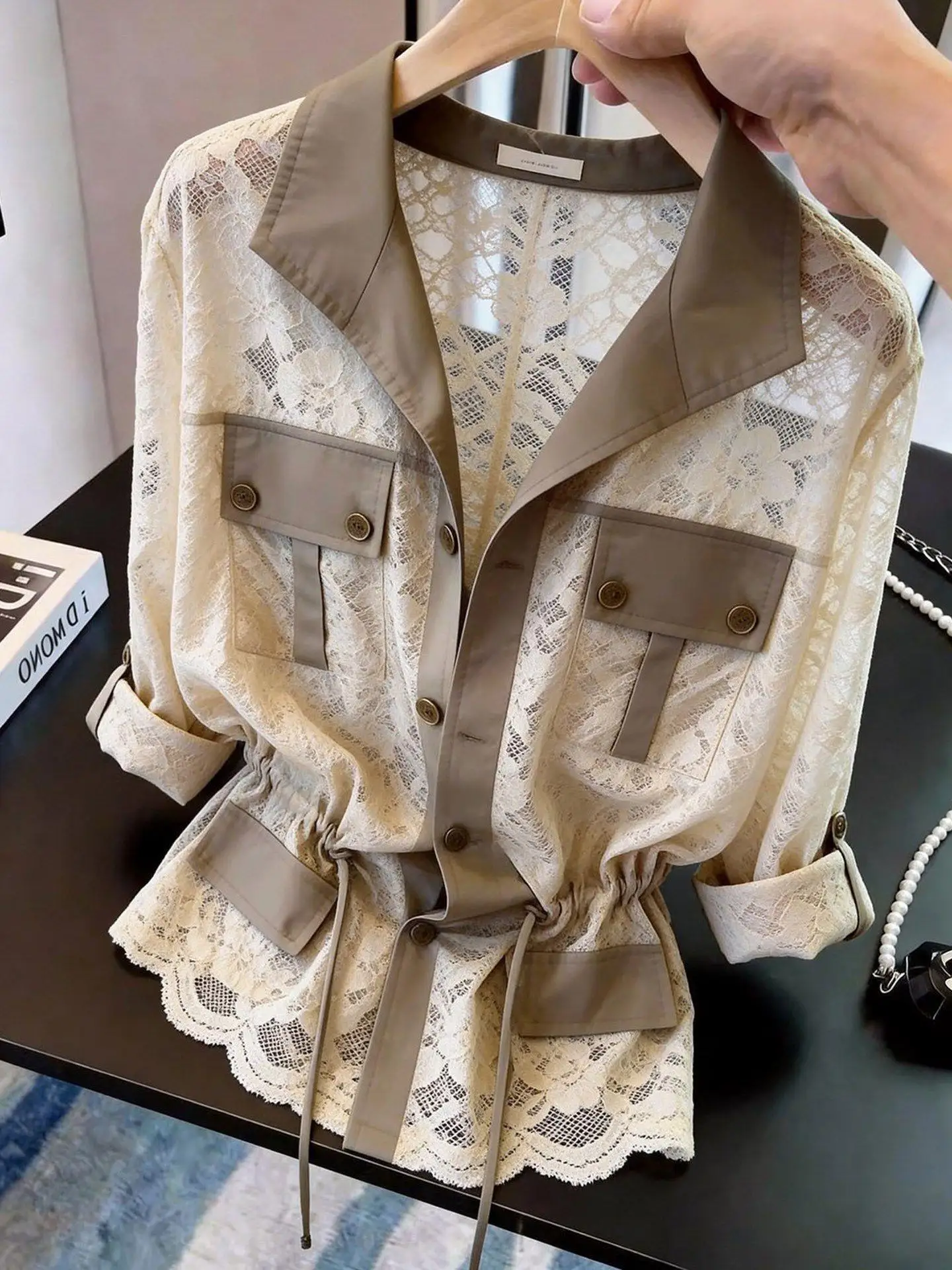 

Elegant Unique Stylish Women's Casual Top Spring Summer New Design Sensation Small Audience Leisure Female Fashion Sense