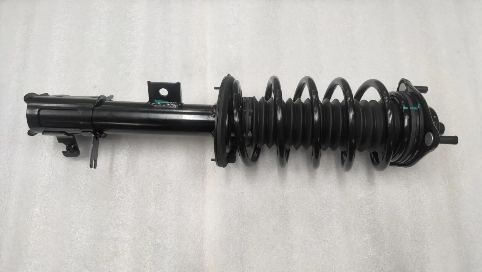 Front Shock Absorber Assembly Shock Absorber Auto Parts BYD Dolphin Left Front Shock Absorber Pillar Assembly EM2E-2905010E