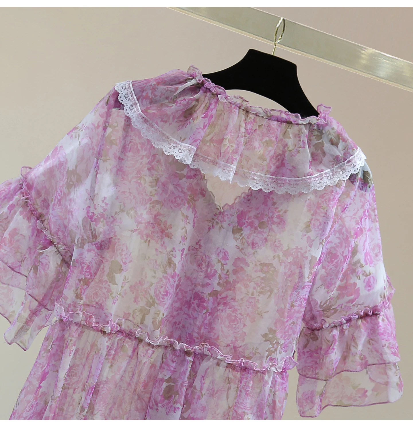 Lace Floral V-neck Thin Chiffon Shirt, Summer Top, Diamond Beads and Lotus Leaf Edge Medium Sleeve Sunscreen Blouse for Women