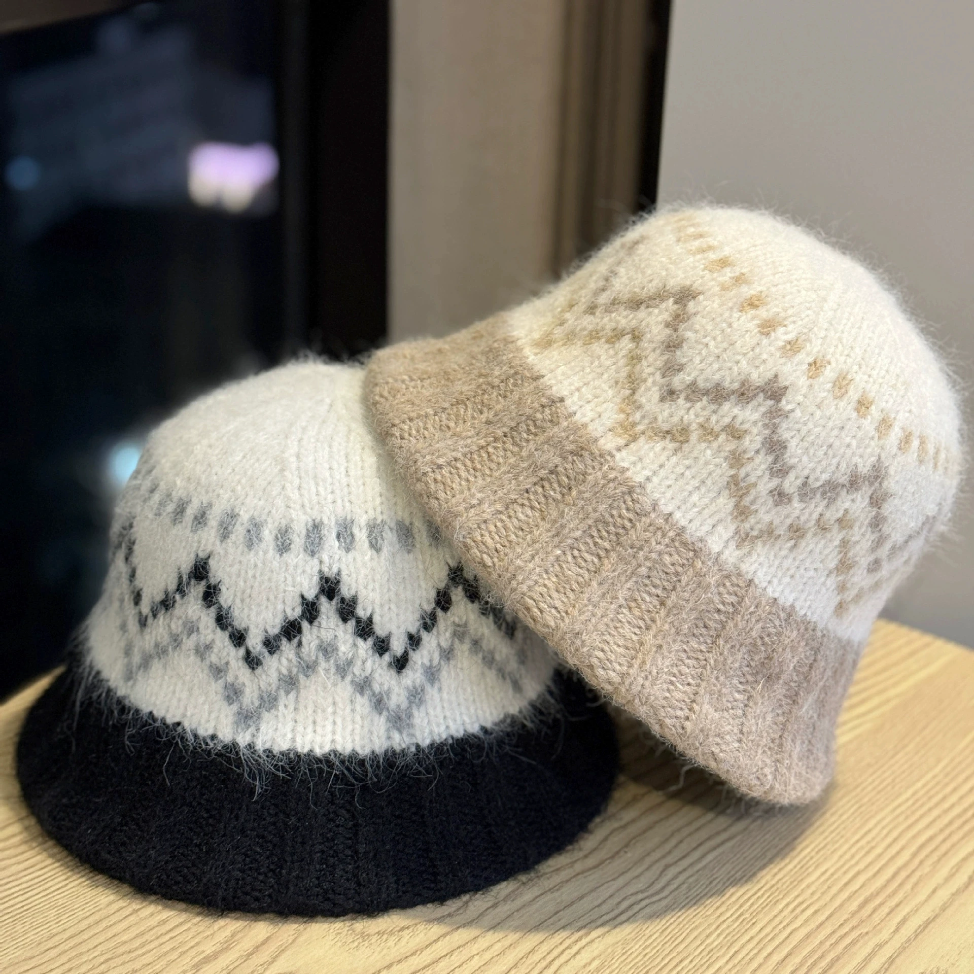 Neue Gestrickte Fischer Hut für Frauen Winter Warme Mütze Fair Isle Stil Koreanische Ohr-Schutz Woolen Hut Große Kopfumfang