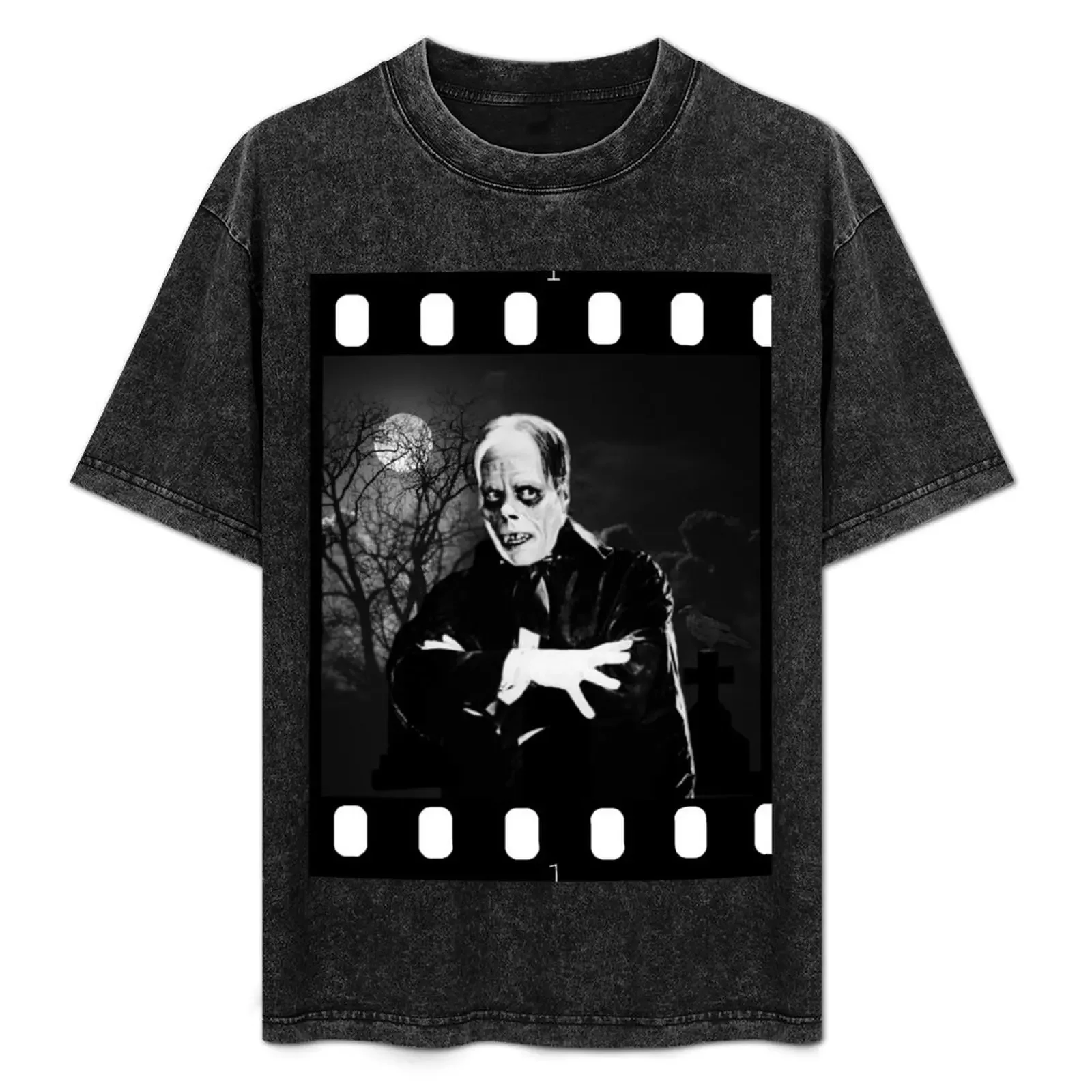 

The Phantom Of The Opera - Filmstrip. T-Shirt tees korean fashion oversized mens graphic t-shirts pack