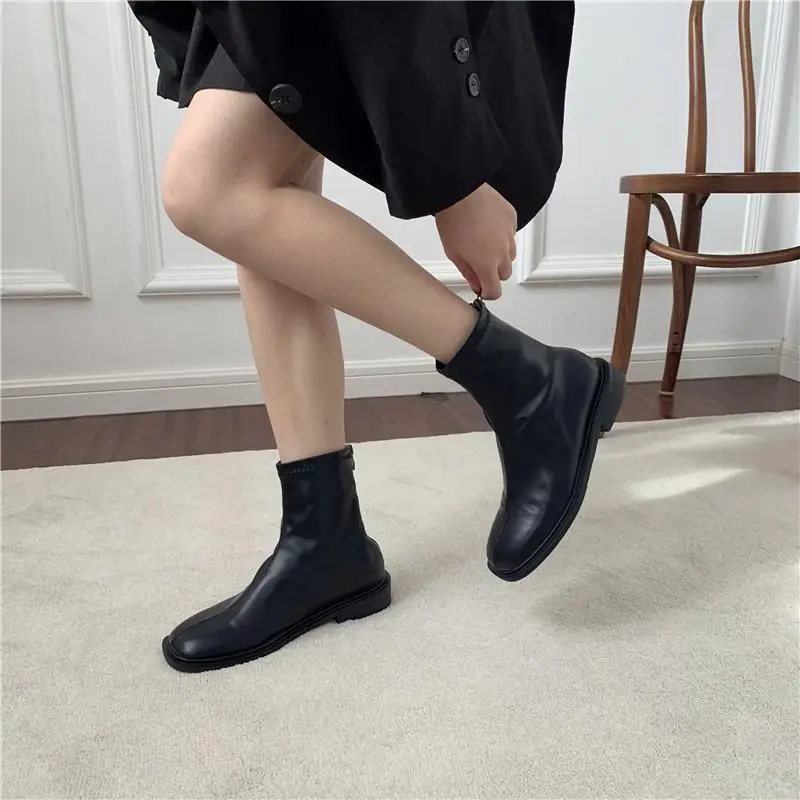 Short Shoes For Women Black Female Ankle Boots Flat Work Footwear Trend 2024 Booties On Promotion Chic Elegant And Low Price Pu