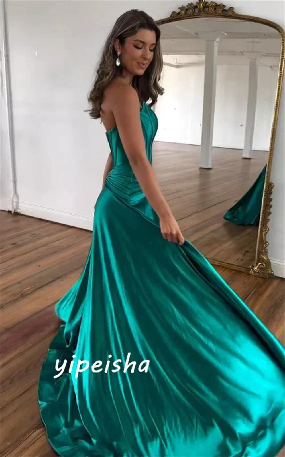 فساتين سهرة مخصصة بدون أكمام ثنيات طول الأرض تنانير رائعة ذات جودة عالية مناسبة رسمية للحفلات للنساء