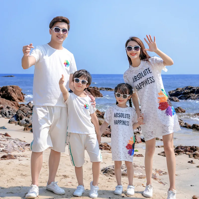 

Family Matching Outfits Summer Mother Daughter Lace Dresses 2Pcs Set Dad Son T-shirt&Shorts Couple Holiday Clothing Set Seaside