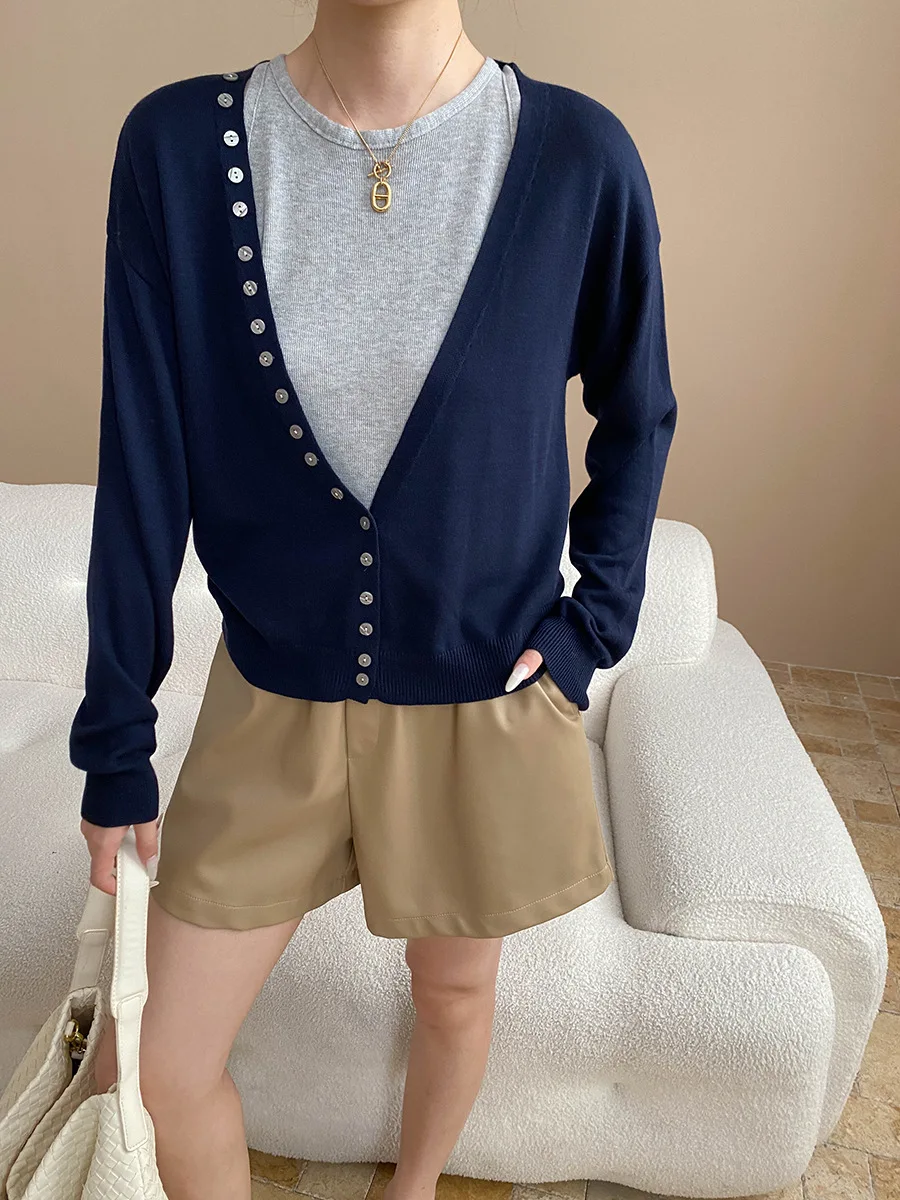 

Women's casual button design V-neck knitted cardigan vest two-piece set