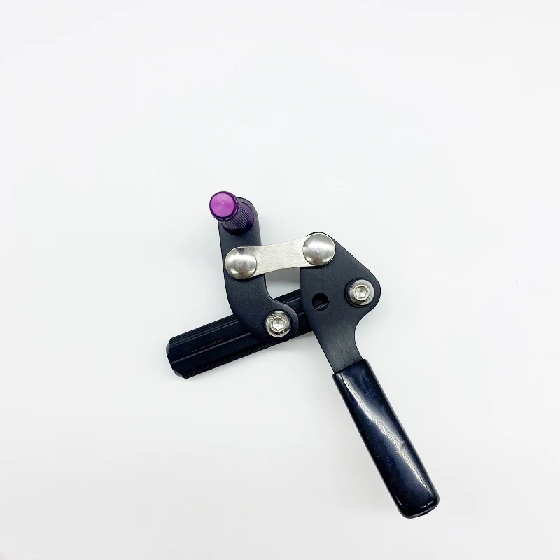 زوج واحد من التركيب العالمي لملحقات فرامل الكرسي المتحرك المصنوعة من سبائك الألومنيوم بالكامل #4