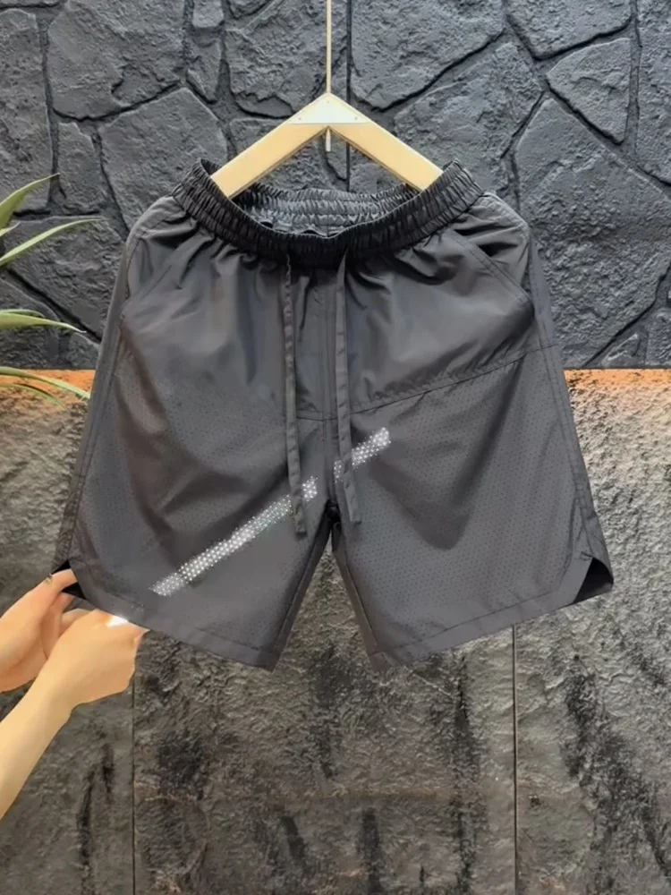 

Летние дышащие повседневные шорты для мужчин из тонкого ледяного шелка, быстросохнущие, универсальные, молодежные, для активного отдыха