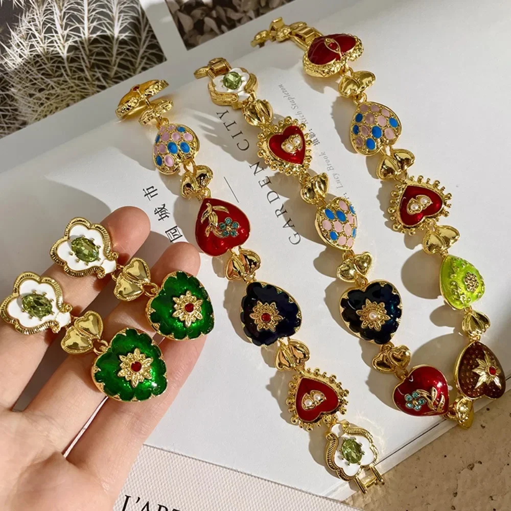 Luxury Retro Colorful Flower Heart Necklace Women Vintage Color Relief Artistic Carved Bracelet Medieval Flower Heart Necklace