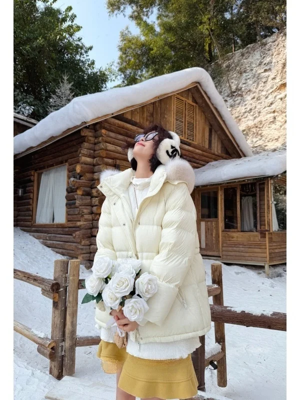 

Пуховик MoNvKiKiPlus класса люкс с поясом и меховым воротником F0025 Cleanfit: тепло и утепление, длинный рукав