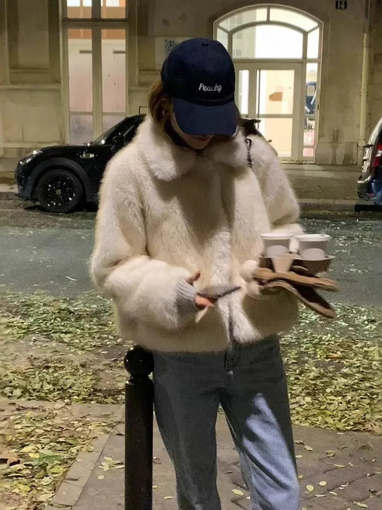 

Универсальная женская куртка свободного кроя из короткого искусственного меха, однотонная, в корейском стиле, модная, теплая, гарантия тепла