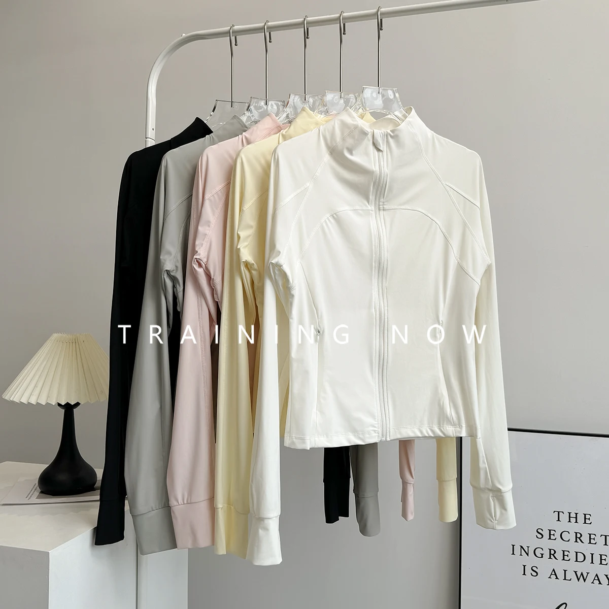 

Спортивная куртка для женщин летом, новая модная интернет-знаменитость, тонкий воротник-стойка, уличная быстросохнущая солнцезащитная одежда