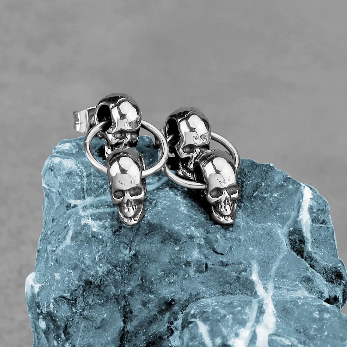 

Hip Hop Double Skull Drop Earrings For Men Fashion Gothic Punk Biker Accessories Vintage Rock Skeleton Jewelry Gift Wholesale