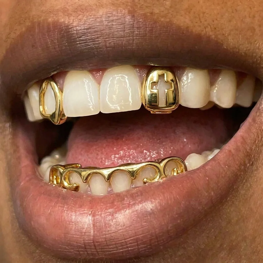 New Wave-Patterned Hollow Three-Piece Electroplated Set Is Selling Well For Halloween Hip-Hop Braces With Unique Masculine Style