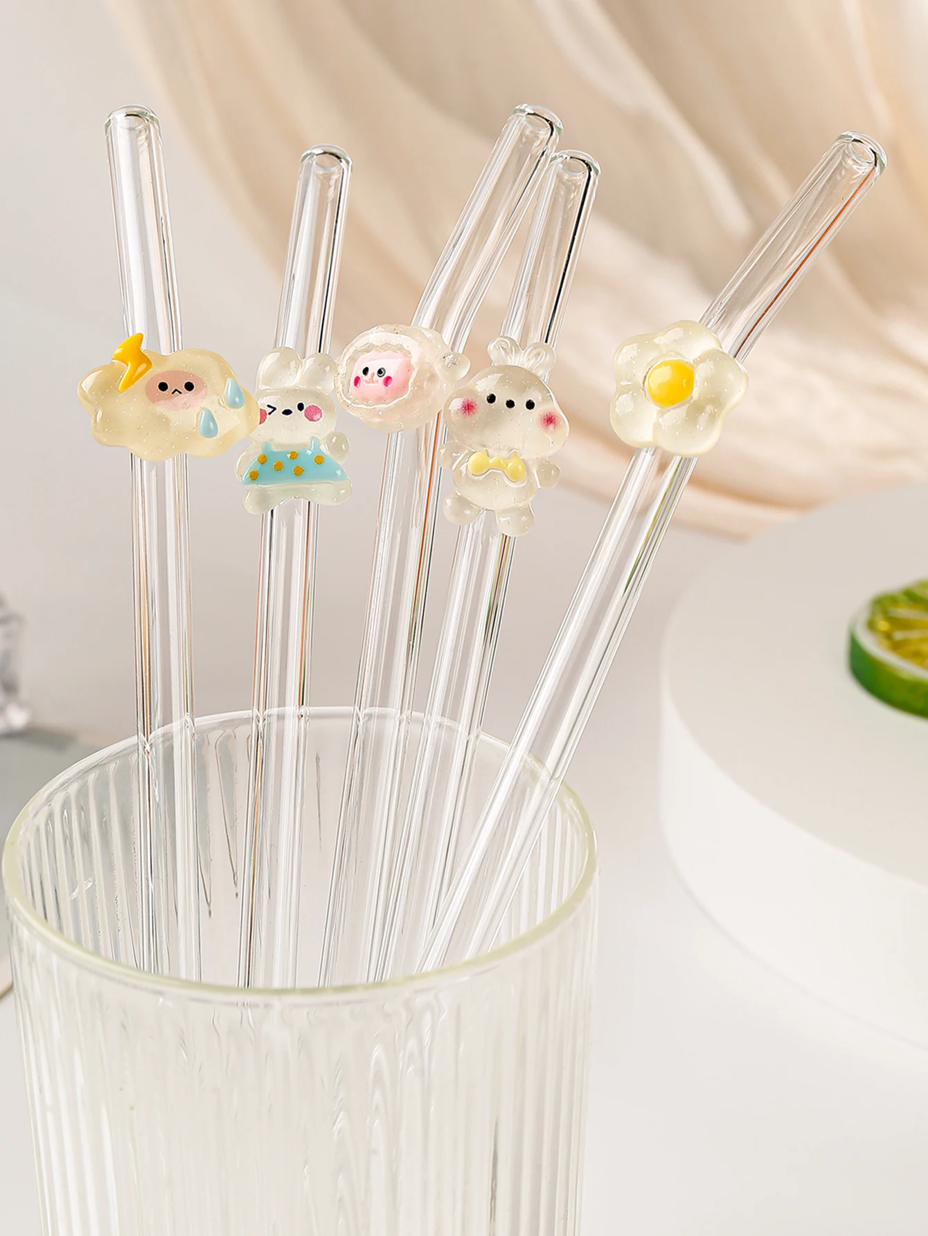 Bent Glass Straw Set with Cute Animal Decor, Hot & Cold Drink Accessories, Ideal for Milkshakes, Cocktails, Bars, Parties, Gifts