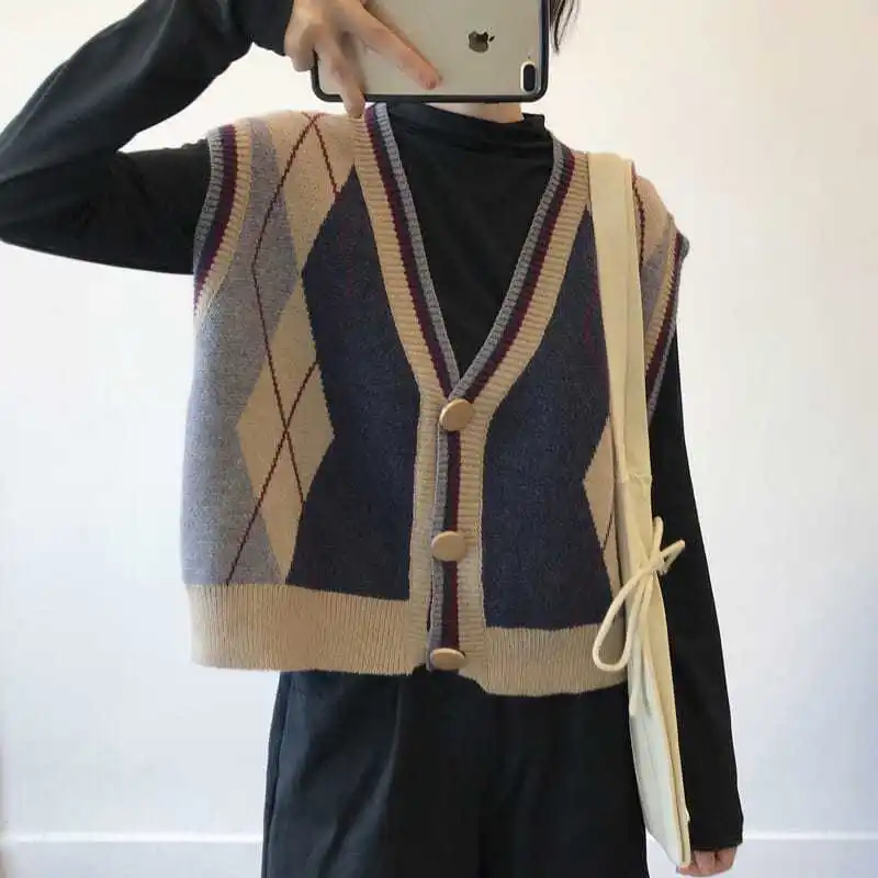 Autumn and Winter Temperament Small Person Wearing Knitted Sweater Vest Sweater Base Coat French Retro Camisole