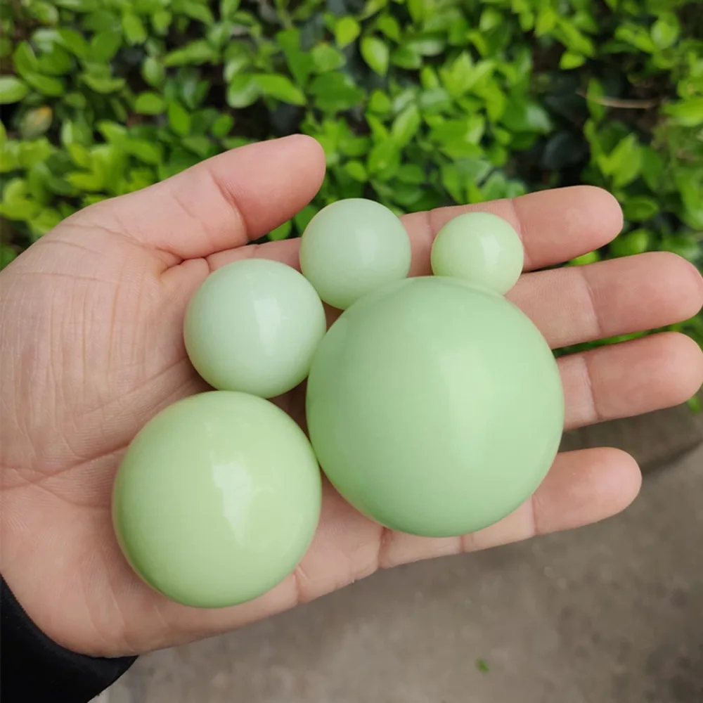 1pc Luminous Stone Green Blue Glow in The Dark Crystal Sphere Ball Home Decor 20-35mm