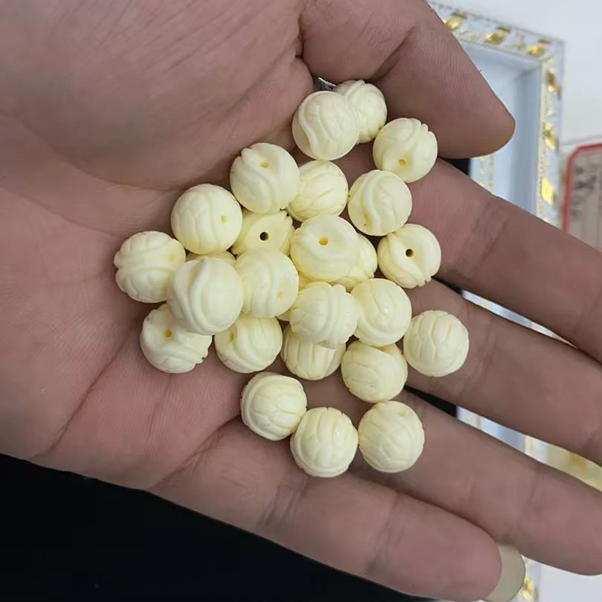 11mm Double-Sided Tortoiseshell-Shaped Pressed Shell Powder Beads Natural Shell Beads for Jewelry Making DIY Necklaces Earrings