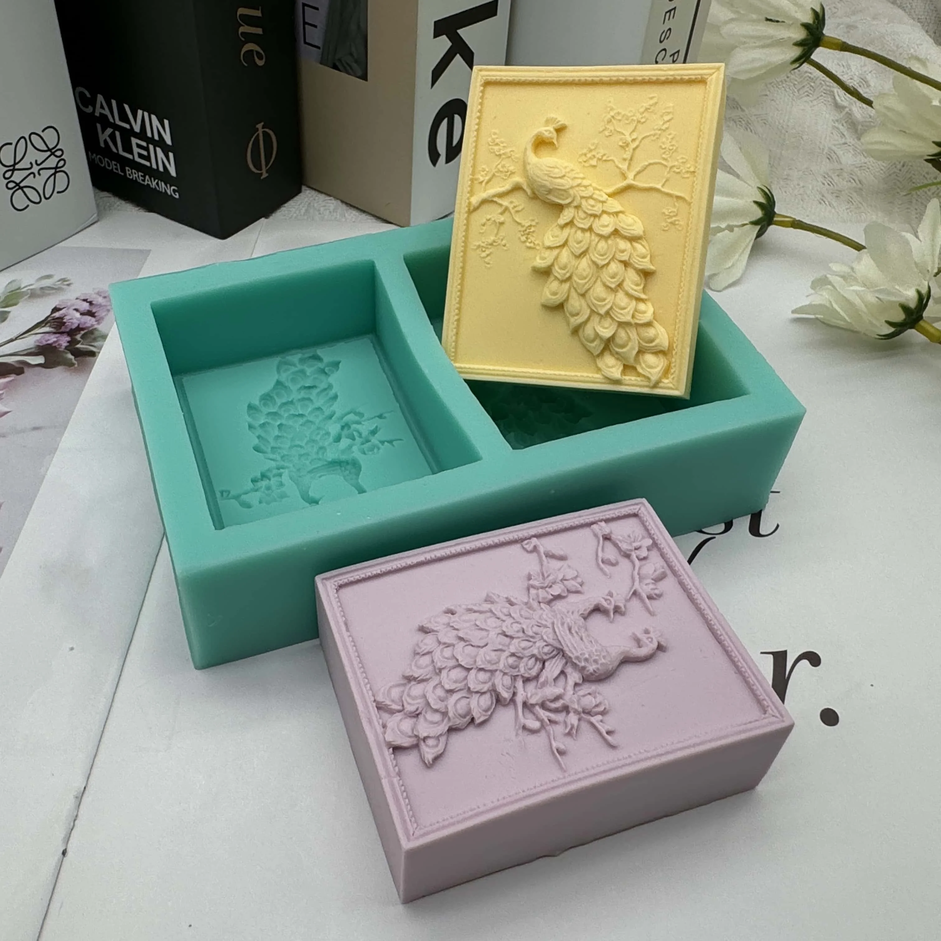 Two Cavities Peacock Silicone Soap Mold Candle Wax Melt Mould Silicone Molds for Soap Resin Gypsum Crafts Chocoalte Cake Moulds