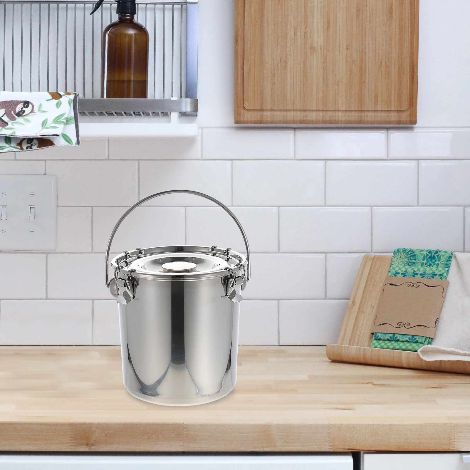 

Stainless Steel Sealing Tea Jars Food Storage Containers Cereal Coffee Bean Cans Kitchen Storage Buckets Sealed Jar