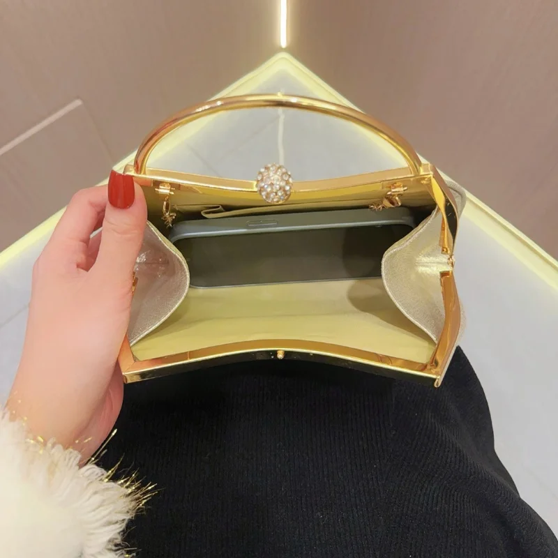 Borsa da donna scintillante retrò di lusso leggera Borsa da sposa Borsa da donna con catena di diamanti intarsiati alla moda Cena per feste